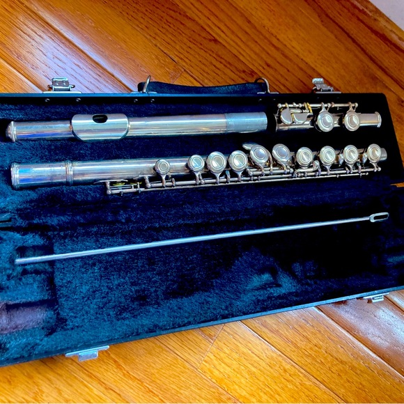 Yamaha 221 Flute Made in Japan - Picture 2 of 7